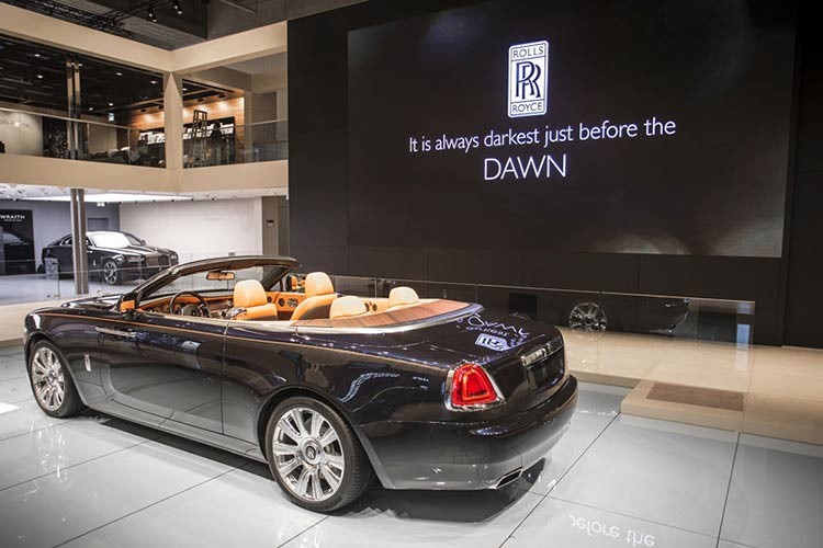 Chiec Rolls-Royce Dawn dau tien 